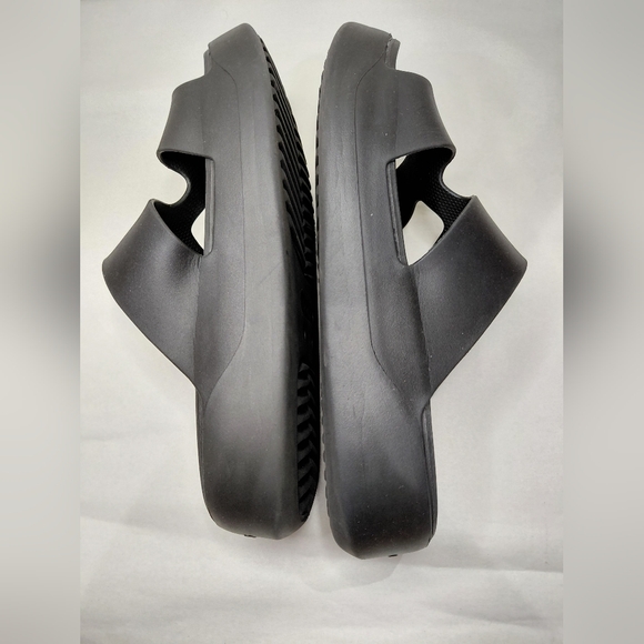 Crocs Women Size 10 Black Platform Slides - Picture 5 of 7